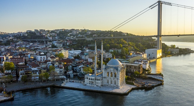 La Türkiye affiche une forte croissance du tourisme au cours du premier semestre 2024 avec plus de 26 millions de visiteurs La Türkiye affiche une forte croissance du tourisme au cours du premier semestre 2024 avec plus de 26 millions de visiteurs